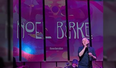 Noel Burke (ex-Echo & The Bunnymen) Performs Reverberation